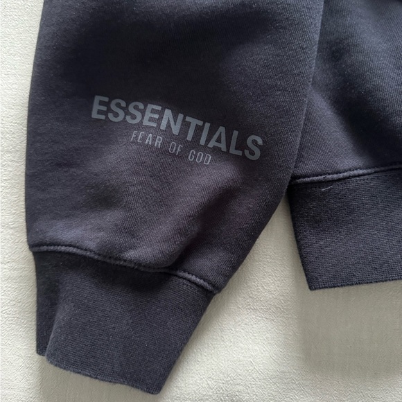 Essentials hoodie - Picture 4 of 5